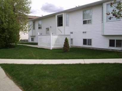 Lethbridge Alberta Six-Plex for rent, click for details...