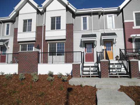 Sherwood Park Alberta Townhouse for rent, click for details...