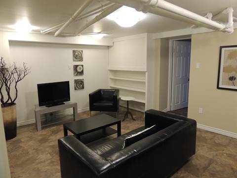 Ottawa Ontario Basement Suite for rent, click for details...