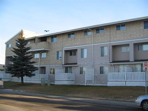 Grande Prairie Alberta Townhouse for rent, click for details...