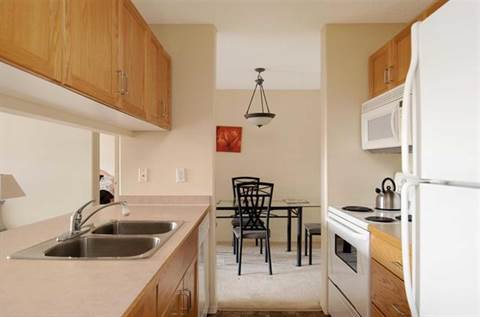 Fort McMurray Alberta Condominium for rent, click for details...