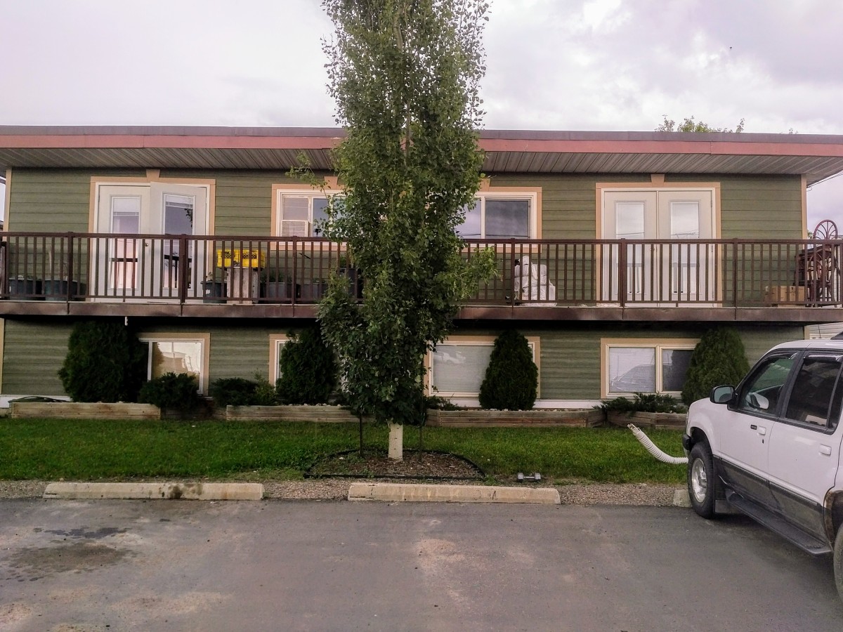 Stettler Alberta Apartments Houses and Condos For Rent