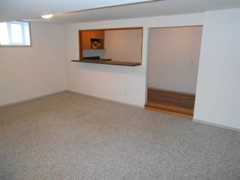 Camrose Alberta House for rent, click for details...