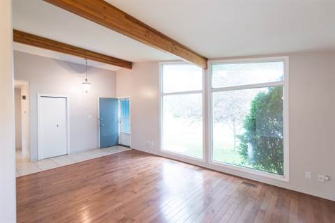 Edmonton Alberta Suite for rent, click for details...