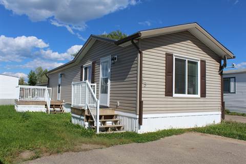 Cold Lake Alberta Mobile Home/Lot for rent, click for details...