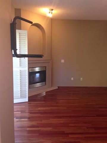 Calgary Alberta Townhouse for rent, click for details...