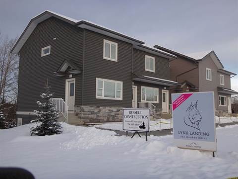 Hinton Alberta Duplex for rent, click for details...