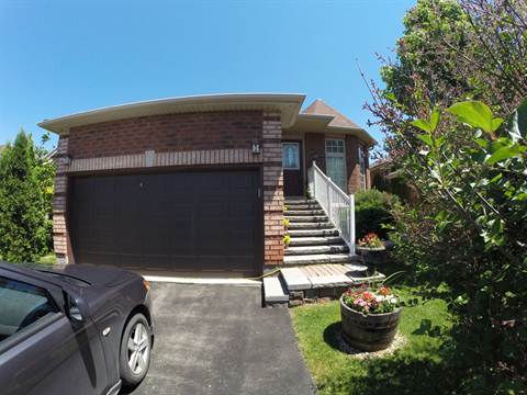 Barrie Ontario House for rent, click for details...