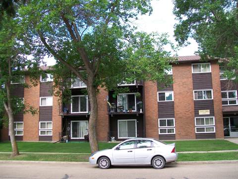 Camrose Alberta Apartment for rent, click for details...