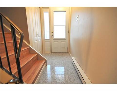 Ottawa Ontario Townhouse for rent, click for details...