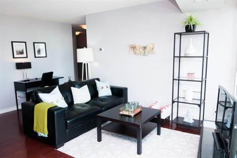 Toronto Ontario Apartment for rent, click for details...