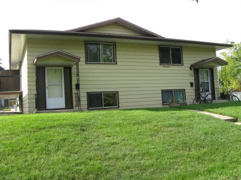 Edmonton Alberta Four-Plex for rent, click for details...