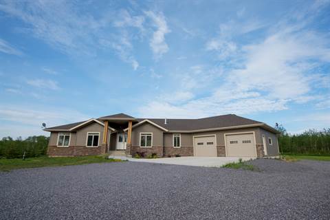 Bonnyville Alberta House for rent, click for details...