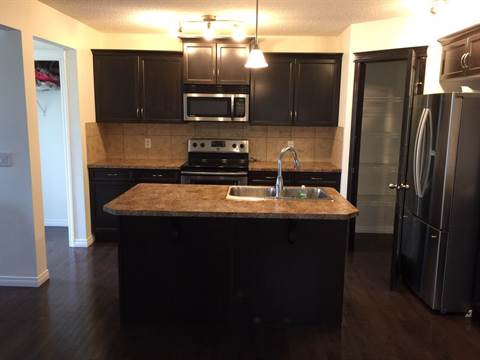 Calgary Alberta Main Floor Only for rent, click for details...