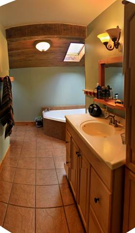 Kingston Ontario Room for rent, click for details...