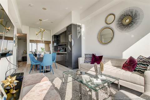 Toronto Ontario Condominium for rent, click for details...