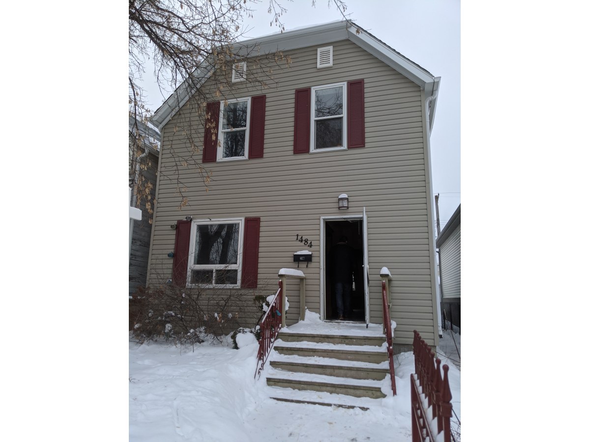 2 bedrooms Winnipeg North West Duplex for rent Ad ID 1.131249 RentBoard.ca 2 bedrooms Winnipeg North West Duplex for rent Ad ID 1.131249 RentBoard.ca