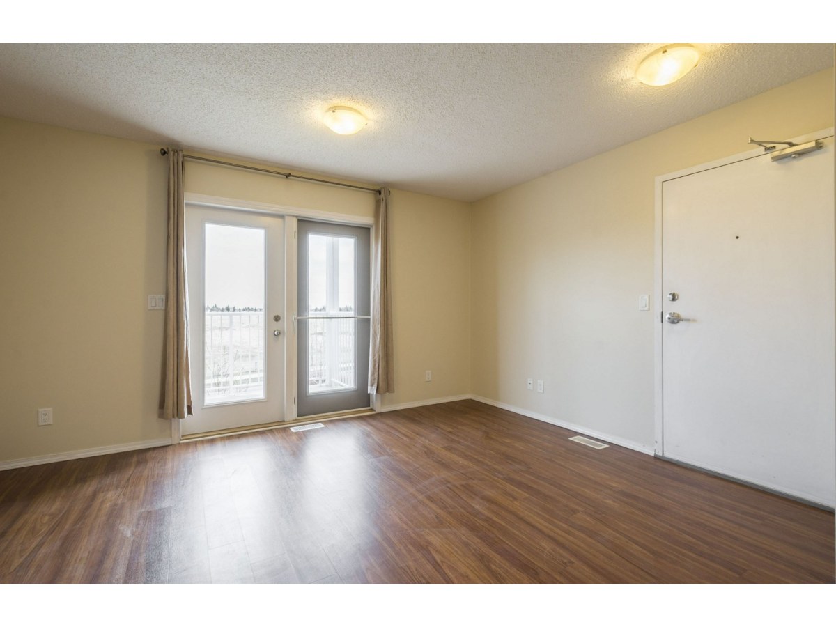 Edmonton Apartment Photos and Files Gallery RentBoard.ca Ad ID 1.140244